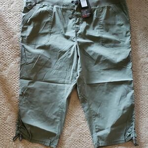 Casual Olive Green Cargo Shorts